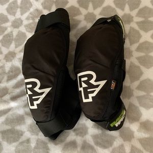 Raceface Ambush knee guard